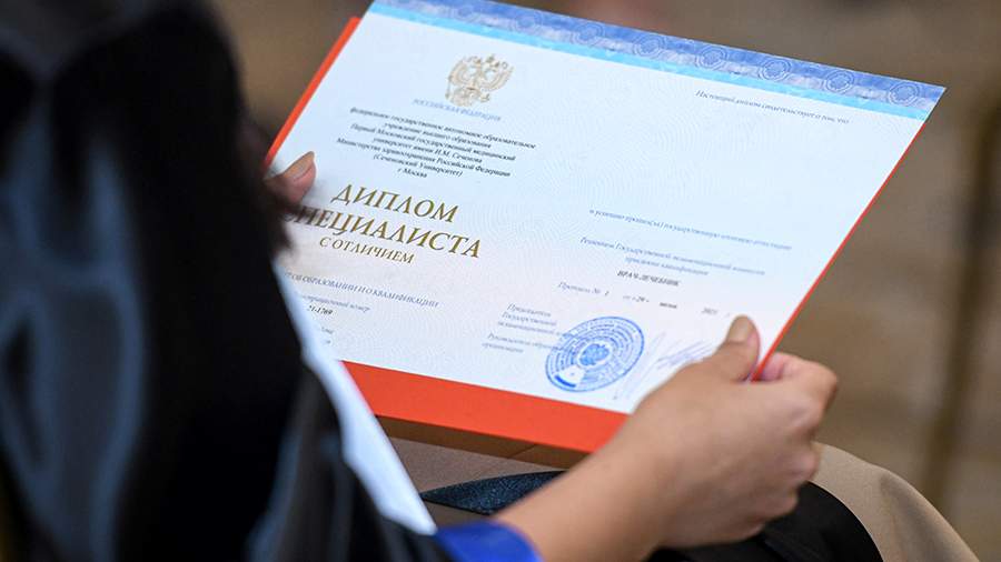 Стоит ли молодому студенту работать во время учебы -535521701